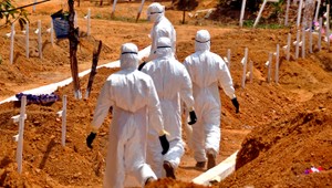 Sex po prekonaní eboly môže byť rizikový, varujú lekári