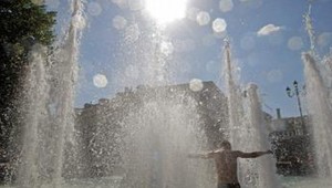 Meteorológovia vydali výstrahy pre celé Slovensko. Bude mimoriadne teplo