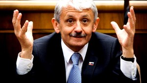 Komentár Arpáda Soltésza: Dzurindov prvý ťah pešiakom Kollárom