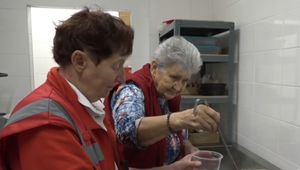 VIDEO: Na ľudí bez domova mysleli aj humenskí dobrovoľníci. Toto si pre nich pripravili