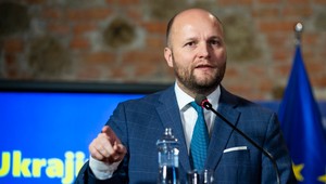 Vláda nerozhodla o presunutí migov na Ukrajinu, informoval Naď po rokovaní vlády