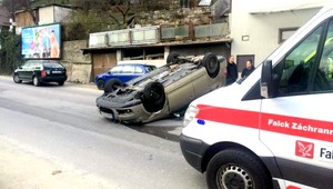 Richard sa zamyslel a havaroval, rodina skončila v nemocnici