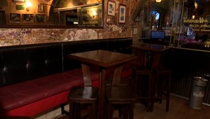 V novom Covid automate majú viacerí nejasnosti: Sú bary a diskotéky reštaurácie?