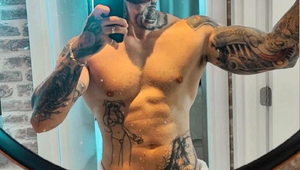 Z tohto muža sú ženy úplne hotové: Keď si však nejakú krásku privedie domov, tú čaká poriadne studená sprcha