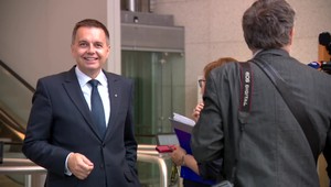 Maroš Žilinka zrušil paragrafom 363 obvinenie guvernérovi NBS Petrovi Kažimírovi