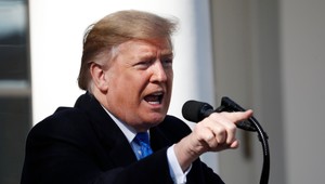 Meghan ťahá Harryho za nos a skončí to zle! Trump páriku vojvodov poriadne naložil!