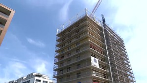 Mladí ľudia sa nechcú zadlžiť hypotékami. Ako tento problém vyriešiť?