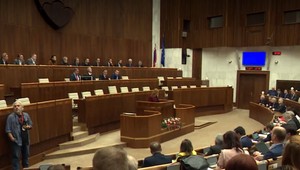 Rokovania v pokojnom móde. Poslanci schválili uznesenie týkajúce sa vzťahov Maďarska a Poľska s EÚ