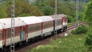 Tragédia na priecestí: Zrážka vlaku s autom si vyžiadala päť obetí