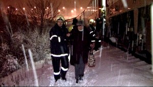 Dramatická záchrana cestujúcich. Rýchlik zastal v strmom teréne