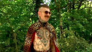 Závažie na bradavkách a klince v nose. Exot z Fínska šokoval porotu