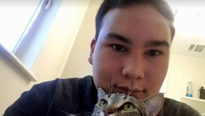 Mladík odišiel zo školy, aby pomohol splniť prianie umierajúcemu kamarátovi