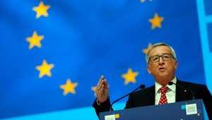 Štáty Únie nesmú pre útoky začať odmietať migrantov, povedal Juncker