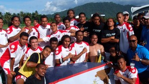 VIDEO: Smiešny gól nasmeroval Americkú Samou k víťazstvu