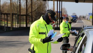 Veľkonočné sviatky strávime doma. Za akých podmienok môžeme ísť von?