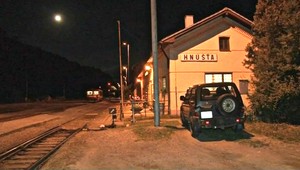 Opitého Miloša (53) zrazil v Hnúšti vlak, zázračne prežil