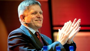 Ponuka od Fica: Chcete ostať v politike? Ja som za...