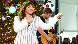 Dokonalý sviatočný outfit pre plnoštíhle? Farna ho mala na sebe