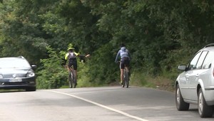 Zrážka cyklistu s autom v Bratislave: Zranený 33-ročný muž