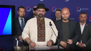 Polícia obvinila muža s valaškou, ktorý sa mal vyhrážať premiérovi Ficovi