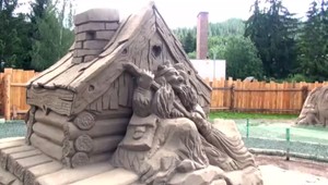 Na Liptove vedia, čo s pieskom. Vyrástli z neho rozprávkové sochy