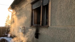 Radiátor dokáže pomôcť, ale aj zradiť. Pre kopu šiat, ktoré na neho položila, žena takmer zhorela