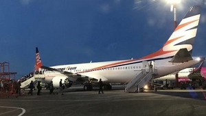 České Boeingy 737, ktoré smerovali do Európy, postihol zákaz. Cestujúcich museli vysadiť