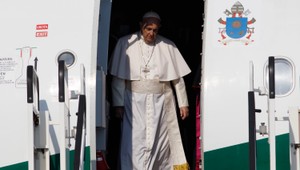 FOTO: Historická návšteva. Pozrite si prvé kroky pápeža Františka na Slovensku