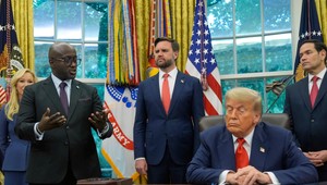 Trumpov obchod s migrantmi. Stovky ich pošle do Rwandy