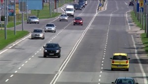 Škodu na čelnom skle od kamienka by mala preplácať poisťovňa