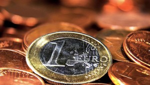 Minimálna mzda sa od roku 2026 zvýši na 60 % priemernej mzdy