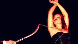 História Valentína. Žena šľahnutá bičom je čistá a plodná