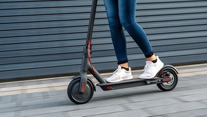 Milovníkov elektro kolobežiek čakajú zmeny. Na čo by sa mali pripraviť?