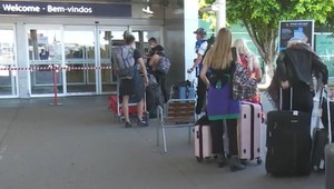 Európska komisia chce zmierniť obmedzenia pre ľudí cestujúcich do únie z iných krajín, ak sú zaočkovaní