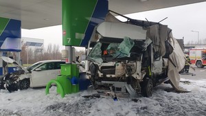 FOTO: Nehoda na pumpe na D1. Poškodený ostal aj jeden zo stojanov stanice