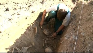 Unikátny objav na Slovensku. V zaniknutej osade objavili kostry obrov