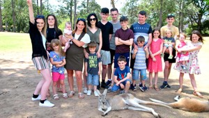 Osemnásť detí im nestačilo, britskí manželia čakajú devätnáste bábätko