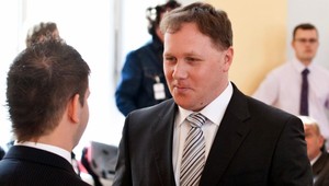 Opozícia chce mimoriadnu schôdzu o modernizácii ozbrojených síl