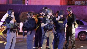 Strelec z Las Vegas vlastnil 42 zbraní, vylepšoval si ich