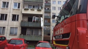 V paneláku vybuchol plyn. Nachádzala sa v ňom dôchodkyňa