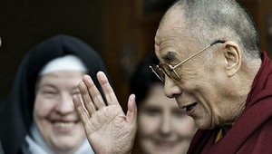 S dalajlámom "čvirikalo" za dva dni na Twitteri takmer 100 tisíc ľudí