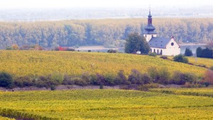 Otcovská láska, nie zneužívanie dievčatka (13), tvrdí kňaz