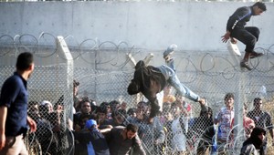 Turecko sa bojí islamistov. Stavia proti nim múr a kope priekopu