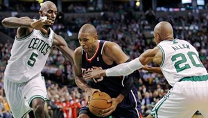 NBA: Postup Philadelphie i Bostonu, Chicago sa lúči