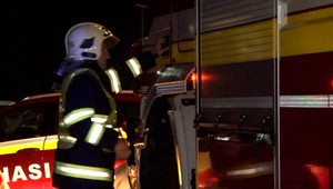 Susedia požiar uhasili, v dome zostal 60-ročný muž