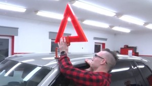 Nový výstražný trojuholník: Vodiči z auta vystúpiť nemusia