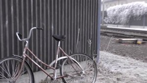 Kuriózny prípad pri zrážke vlaku s cyklistkou. Policajti na mieste nehody našli len bicykel