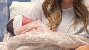 Desivé chvíle! Speváka poslali s 5-týždňovou dcérkou z pohotovosti preč, doma prestala dýchať!