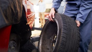 Sezóna prezúvania sa začala: Viete, ako správne pripraviť auto na zimu?