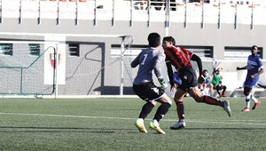 Úžasný gól pätičkou, brankár len čumel! Nič iné mu ani nezostávalo...